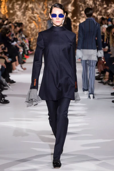 Look 33
